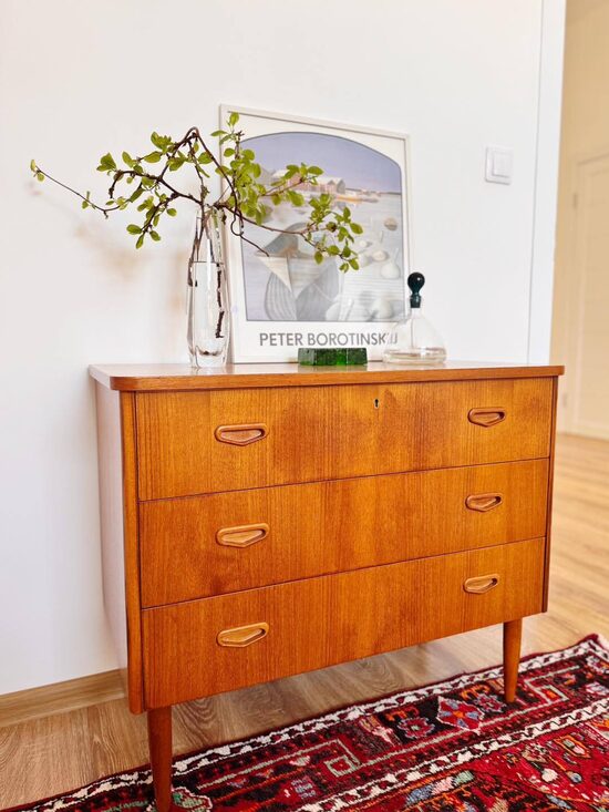 Midcentury teak koka kumode
